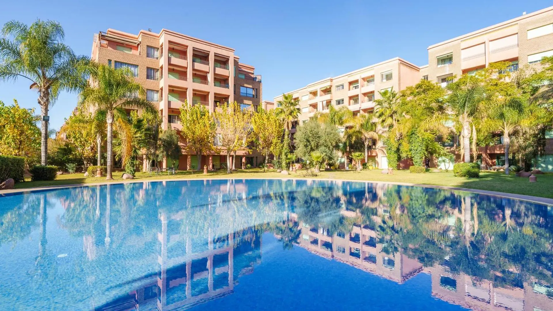Apartament Colle A La Menara Mall Avec Piscine Au Centre Marrakesz