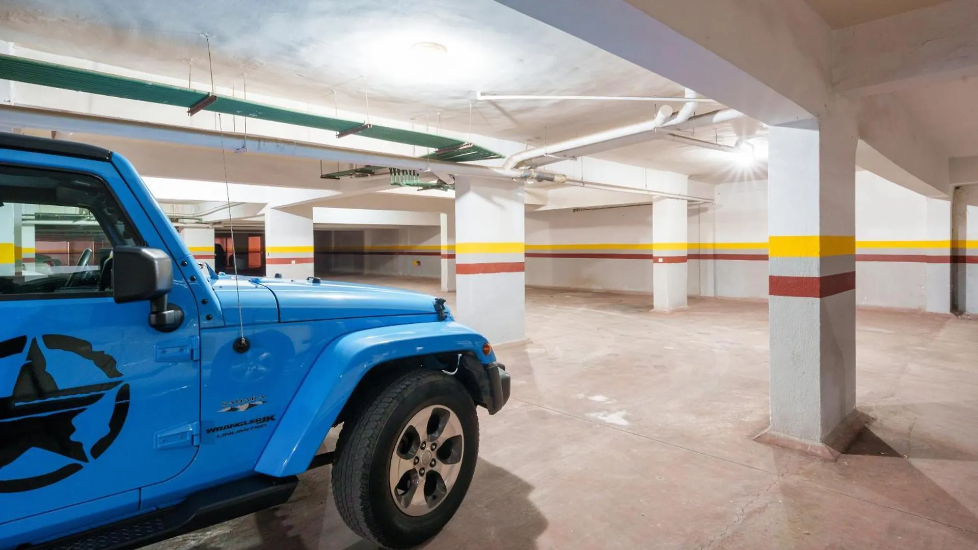 Colle A La Menara Mall Avec Piscine Au Centre مراكش